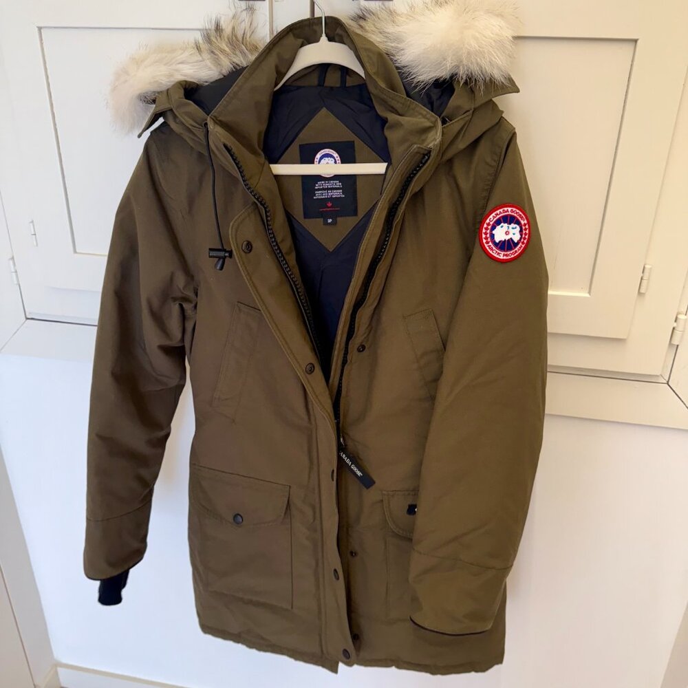 Women's Canada Goose Trillium Parka in Military Green - Size S - Like New